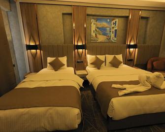 Mir Emir Hotel - Van - Bedroom