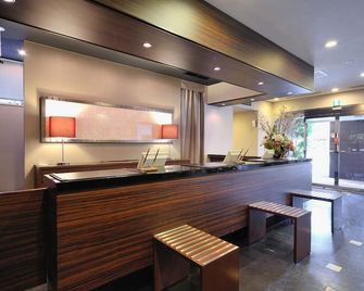 Dormy Inn Sendai Station Natural Hot Springs - סנדאי - דלפק קבלה