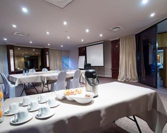 The Albany Hotel - Durban - Restaurant