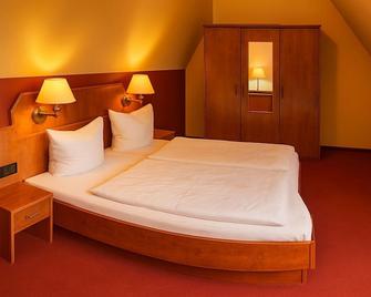 Hotel Schwarzenbek - Schwarzenbek - Bedroom