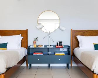 Beachcomber by AvantStay | 1 Block from Beach - Modern Estate w/ Ocean Views - Encinitas - Slaapkamer
