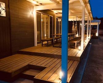 Newly built cottage in July 2nd year of Reiwa A / Minamitsuru-gun Yamanashi - Oshino - Patio