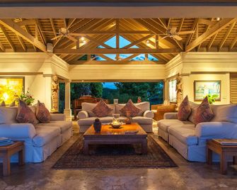 Silent Waters Villa - Bahía Montego - Lounge