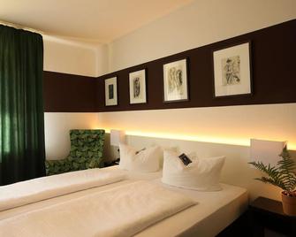 Hotel Haus Schons - Mettlach - Bedroom