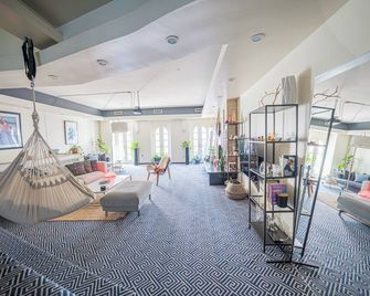 Private Gramercy Townhouse 3br 3ba With Terrace - نيويورك - ردهة