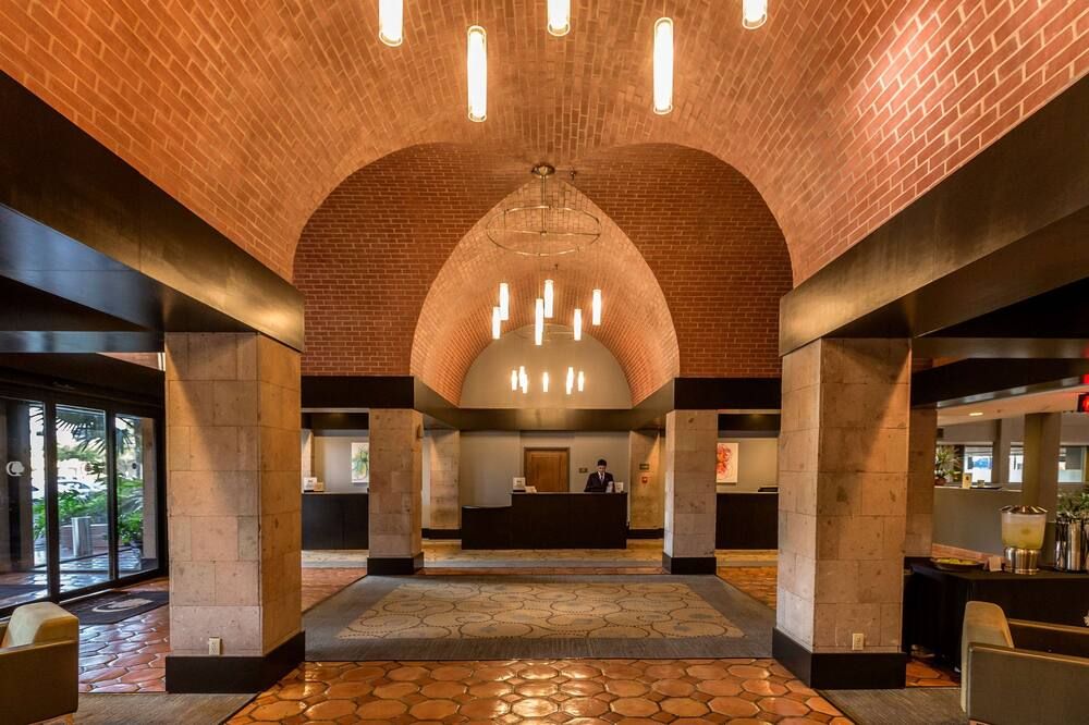 DoubleTree Suites by Hilton McAllen - מק'אלן - לובי
