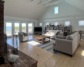 Orient Point Waterfront Home with Pool, Fireplace&Spectacular Ocean Sunset Views - Orient - Living room