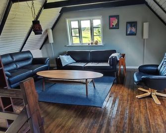Nature, tranquillity and petting zoo - Vissenbjerg - Sala de estar