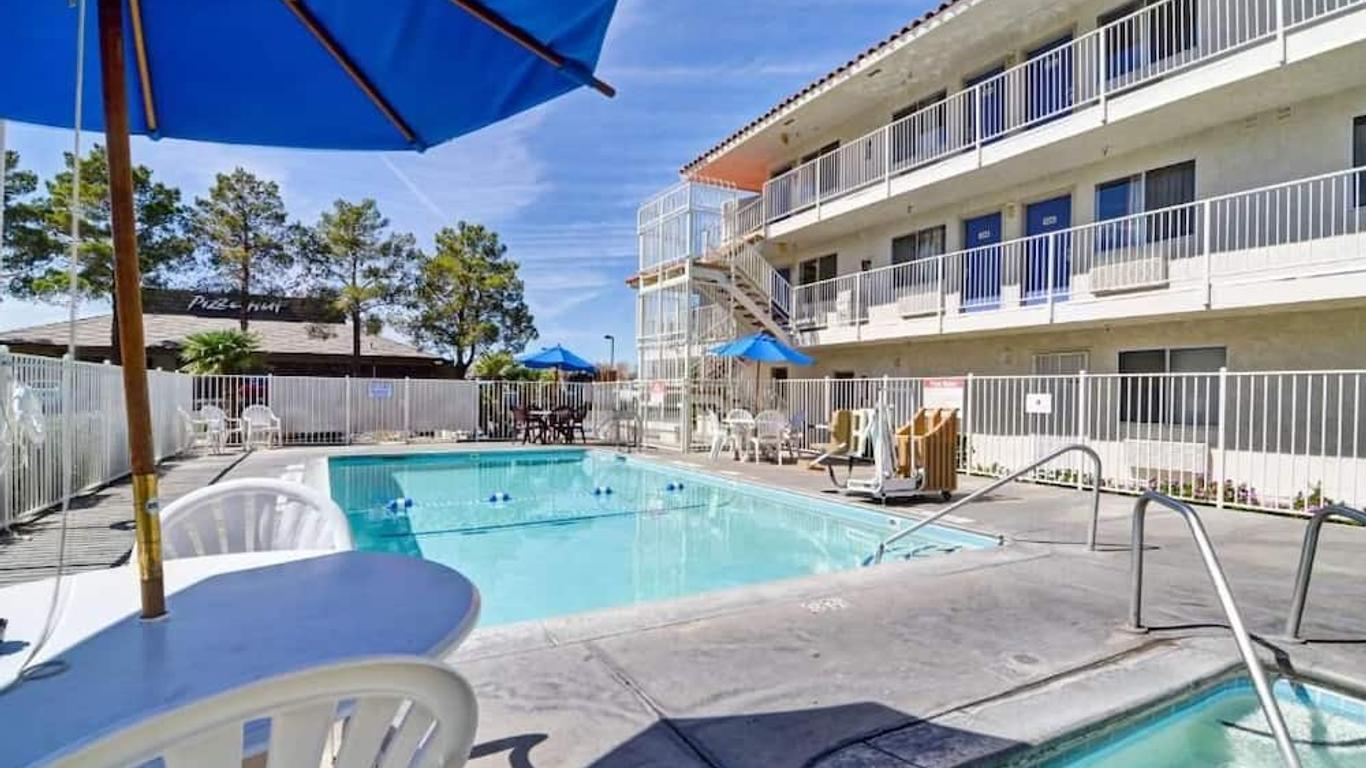 Motel 6 Twentynine Palms