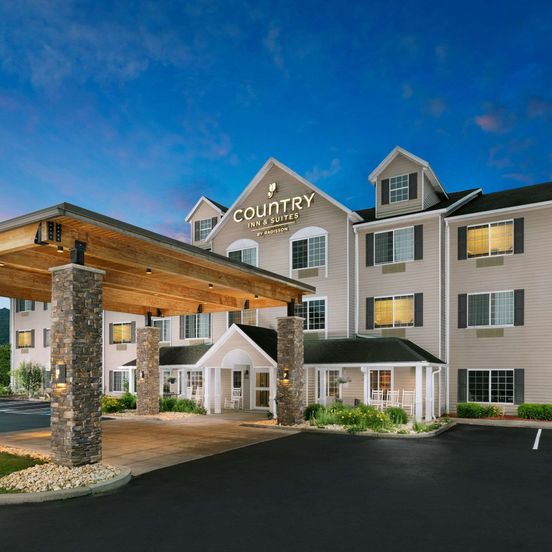 Building view of Country Inn & Suites by Radisson, Big Flats, NY