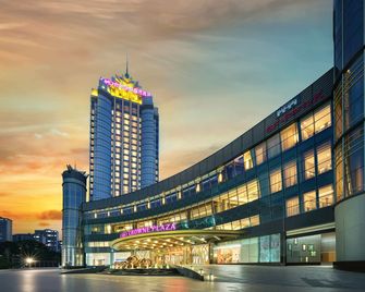 Crowne Plaza Taizhou By IHG - Taizhou - Building
