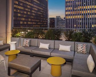 Home2 Suites by Hilton New York Times Square - New York - Balcony