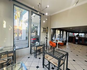 Casa Blanca Hotel - Orange - Orange - Lobby