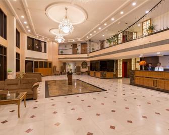 Hotel Pacific Dehradun - Dehradun - Lobby