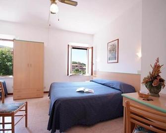Hotel Anselmi - Marciana Marina - Bedroom