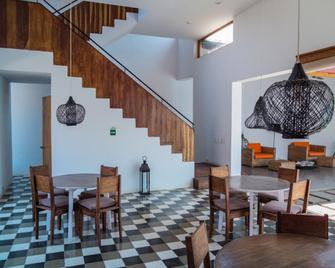 Los Patios Hotel Granada - Granada - Dining room