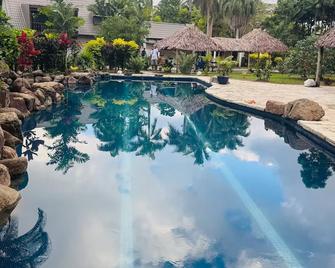 Mirz Accomodation - Pacific Harbor