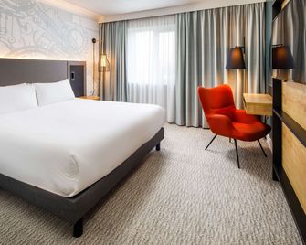 Mercure Birmingham West Hotel - West Bromwich - Bedroom