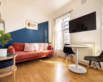 Lovely 1 Bedroom Flat - Shepherds Bush - Londres - Salon