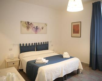 Corso Messina - Crotone - Bedroom