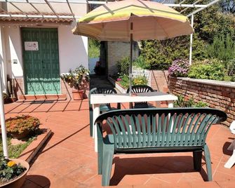 Camere 'Riviera di Ulisse' - Minturno - Patio