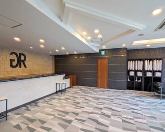 GR Hotel Ginzadori - Kumamoto - Front desk