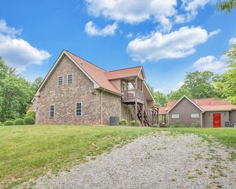 Cozy garage apartment in the woods - Salem - Bygning