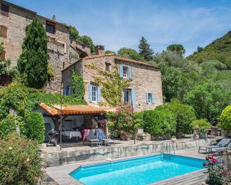 Vakantiehuis met een Fantastisch Uitzicht Over de Vallei en de Rivier de Orb - Prémian - Piscina