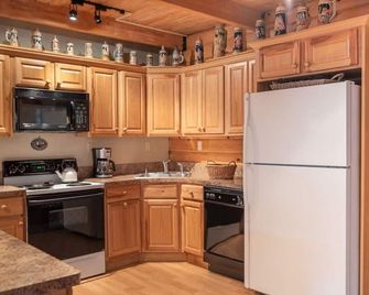 Dry Brook Cabin minutes to Belleayre - Arkville - Kitchen