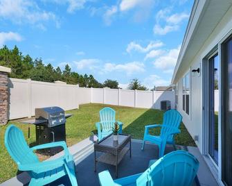 Promo 20% Weekly/ 56% Monthly Discount\n4-Br, Gateway To Amelia Island, Family - Yulee - Innenhof