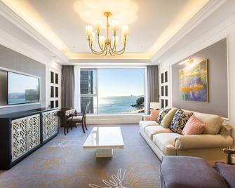 Baymond Hotel - Busan - Olohuone