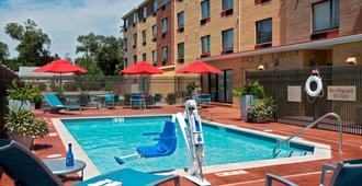 TownePlace Suites by Marriott Dodge City - Dodge City - Πισίνα