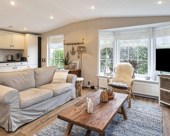 De Goede Ree 14 spacious chalet near the Northsea - Goedereede - Salon