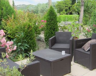 Les Romarins - Crestet - Patio