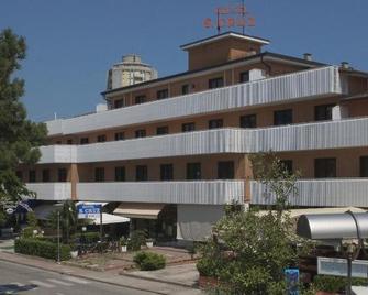 Hotel Santa Cruz - Lignano Sabbiadoro - Budova