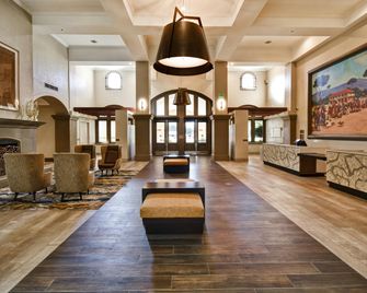 Embassy Suites by Hilton Milpitas Silicon Valley - Milpitas - Hành lang