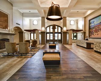 Embassy Suites by Hilton Milpitas Silicon Valley - Milpitas - Salónek