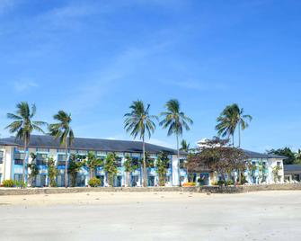 Microtel by Wyndham Puerto Princesa - Puerto Princesa - Building