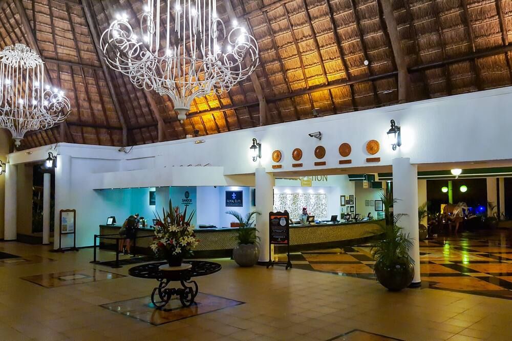 Sandos Caracol Nature Resort & Water Park