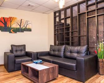 Classic Serviced Apartments - Lalitpur - Living room