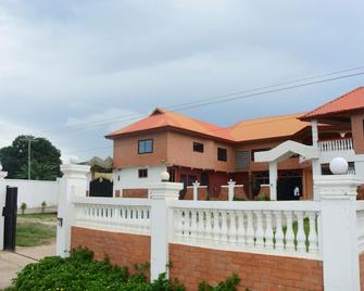 Odo So Royal Hotel - Akosombo - Edificio