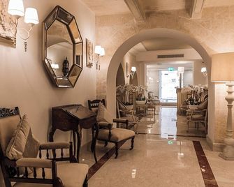 Osborne Hotel - Valletta - Reception