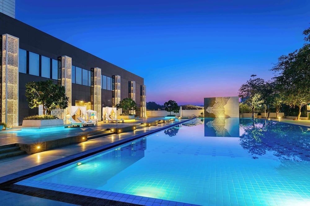 Karma Lakelands Golf Resort & Residences - גורגאון - בריכה