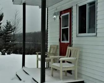 Chalet Au Bord Du St-Maurice - La Tuque