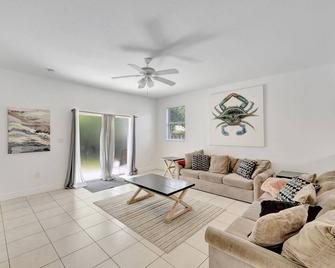 Marina Casa – Beautiful 4br/2ba Fort Lauderdale Private Home - Fort Lauderdale - Sala de estar