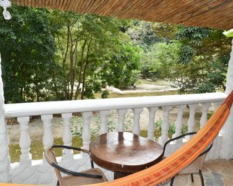Eco Hostal Kuima - La Esmeralda - Balcony