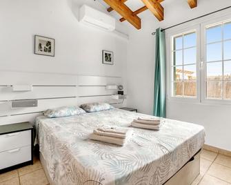 Villa Forte - Cala en Porter - Habitación