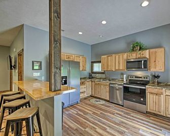Camp Monroe in Bloomington w/ Deck & Views! - Bloomington