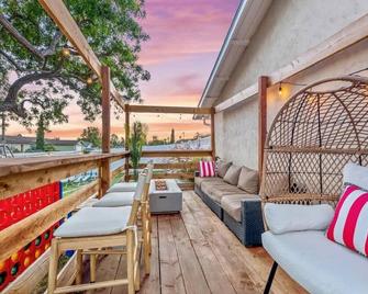 Majestic Lux Home with Heated Pool and Spa! - San Diego
