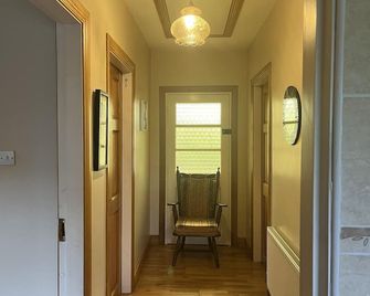 Spiddal Cottage - Spiddal - Hallway